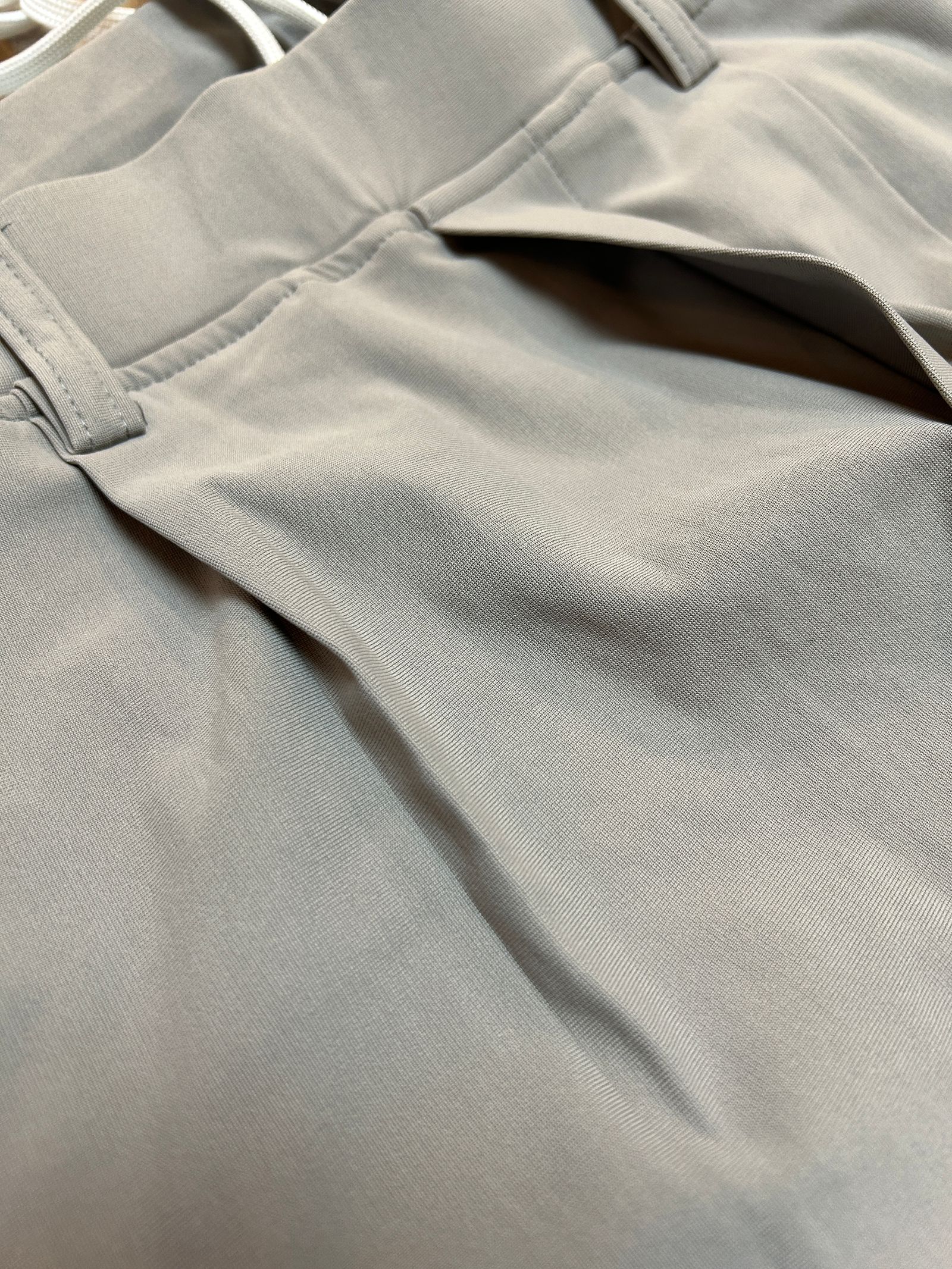CHRIS EASY TUCK PANTS / クリスイージータックパンツ / グレー