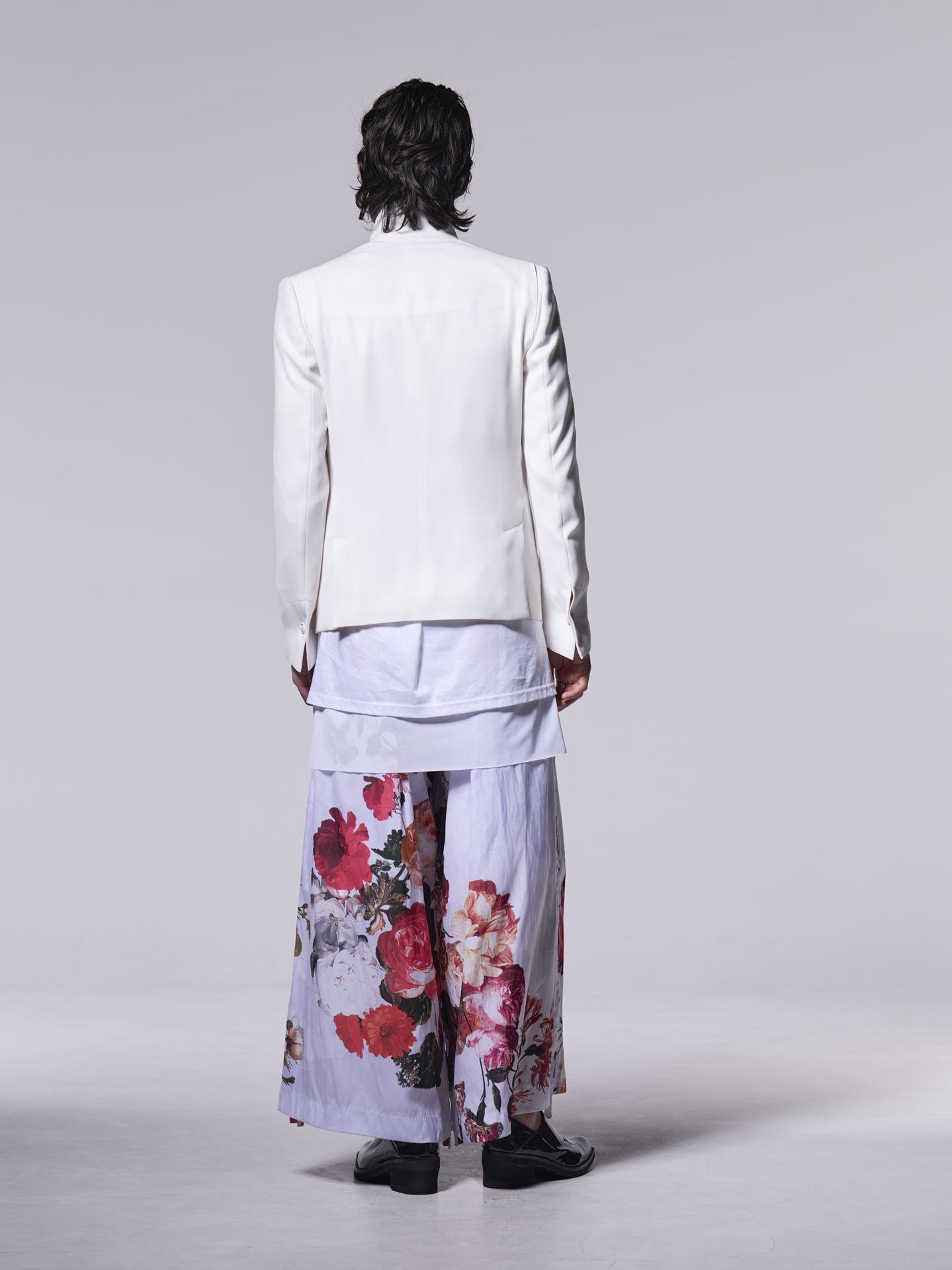 《予約品》 SharringWideTuckSlacks / ワイドタックスラックス / ホワイト・フローラ柄