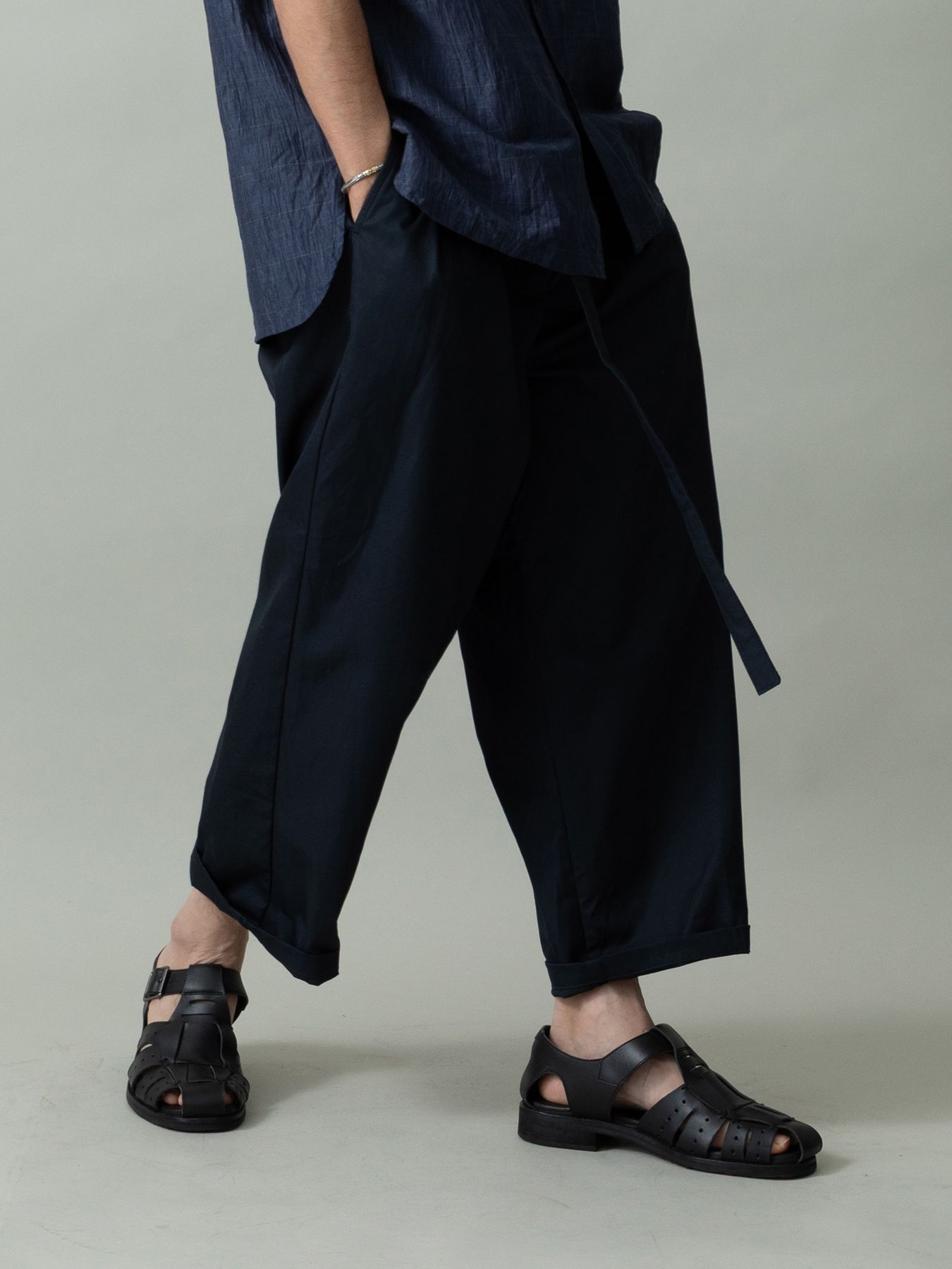 【予約品 2月1日(日) 締切】DRESSYEASE TRUSERS  gaba / ツータックイージートラウザーズ / ネイビー