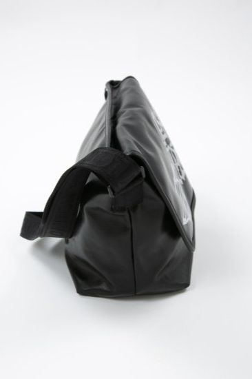 MINI MESSENGER BAG / ブラック 【BOY LONDON】