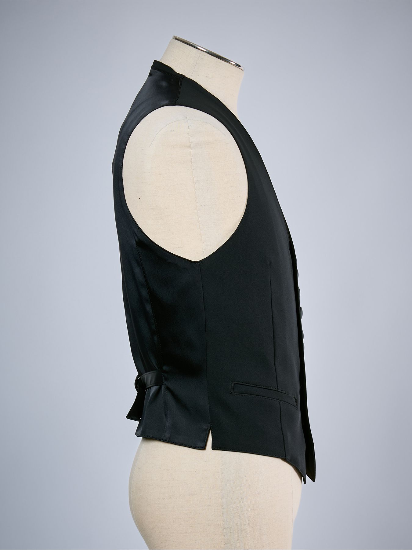 【予約品 10月26日(月) 締切】《Costume Line》W-Satin Vest / ベスト / ブラック
