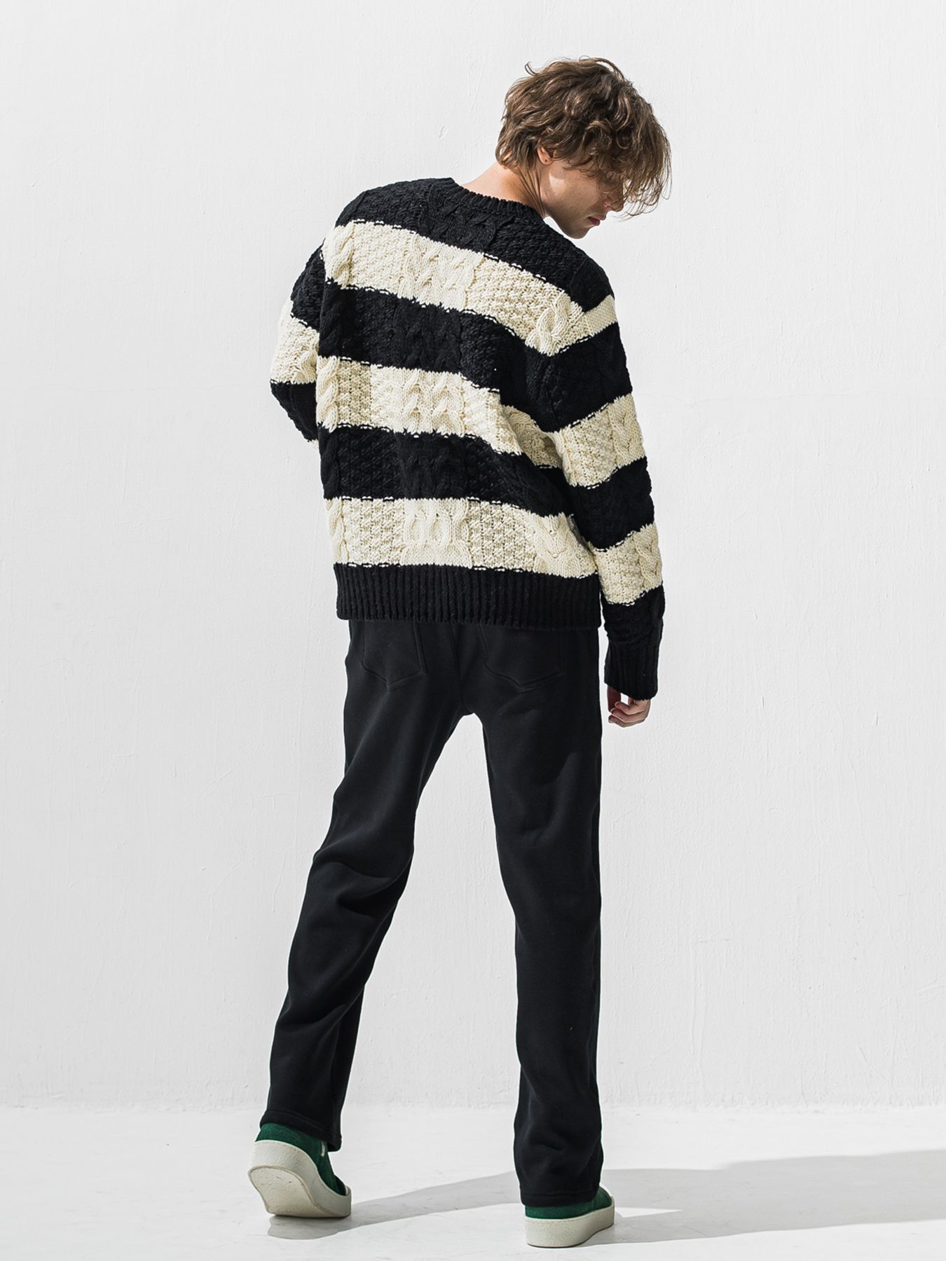 【予約品 9月6日(日) 締切】CABLE LAW SWEATER / ケーブル編みローゲージセーター / ブラック×ホワイト