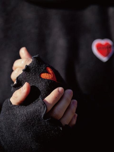 アームウォーマー Tiphanieブラック×レッド メゾンオノレ パリMAISON HONORE PARIS
