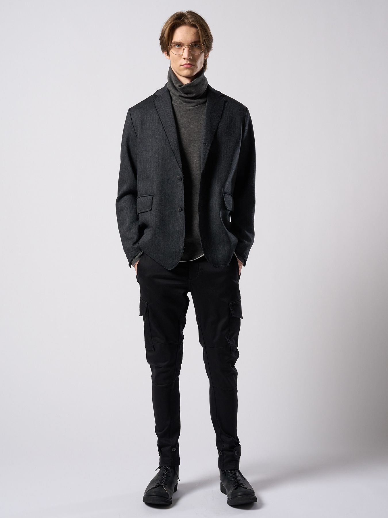 【予約品 4月19日(日) 18時締切】back boa cut-off highneck / バックボア カットオフ ハイネック/ チャコール