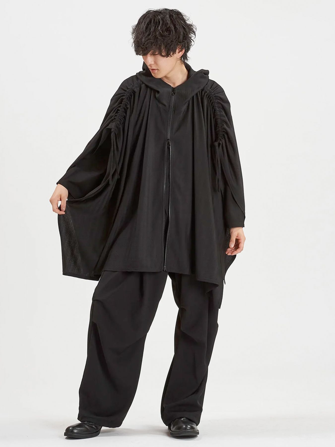 ドローストリングスフーデッドポンチョ / ブラック【NOID.】