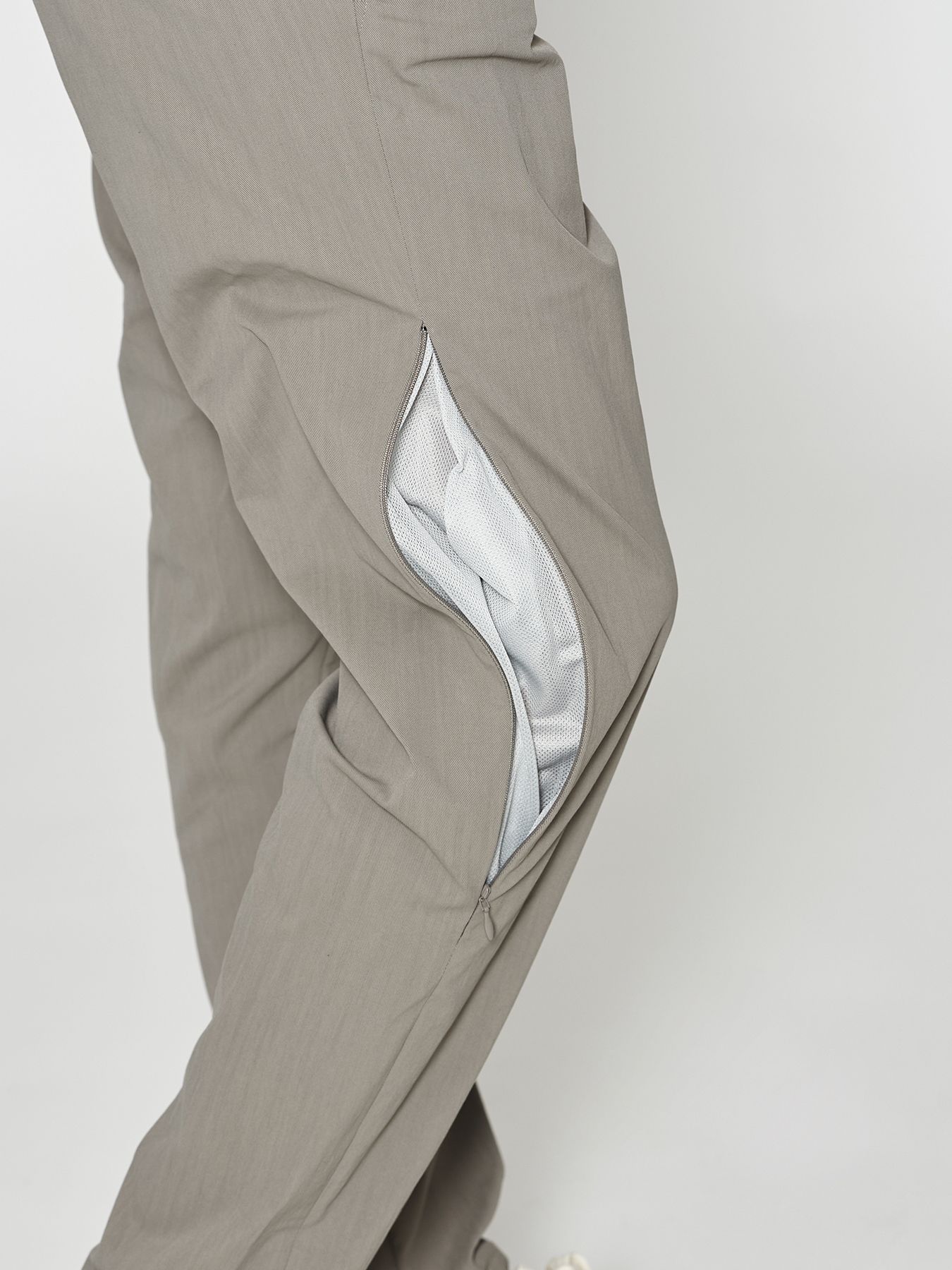 【予約品 10月9日(木) 締切】muta Ventilation Pants / イージーパンツ / グレー【Acanthus × muta MARINE】