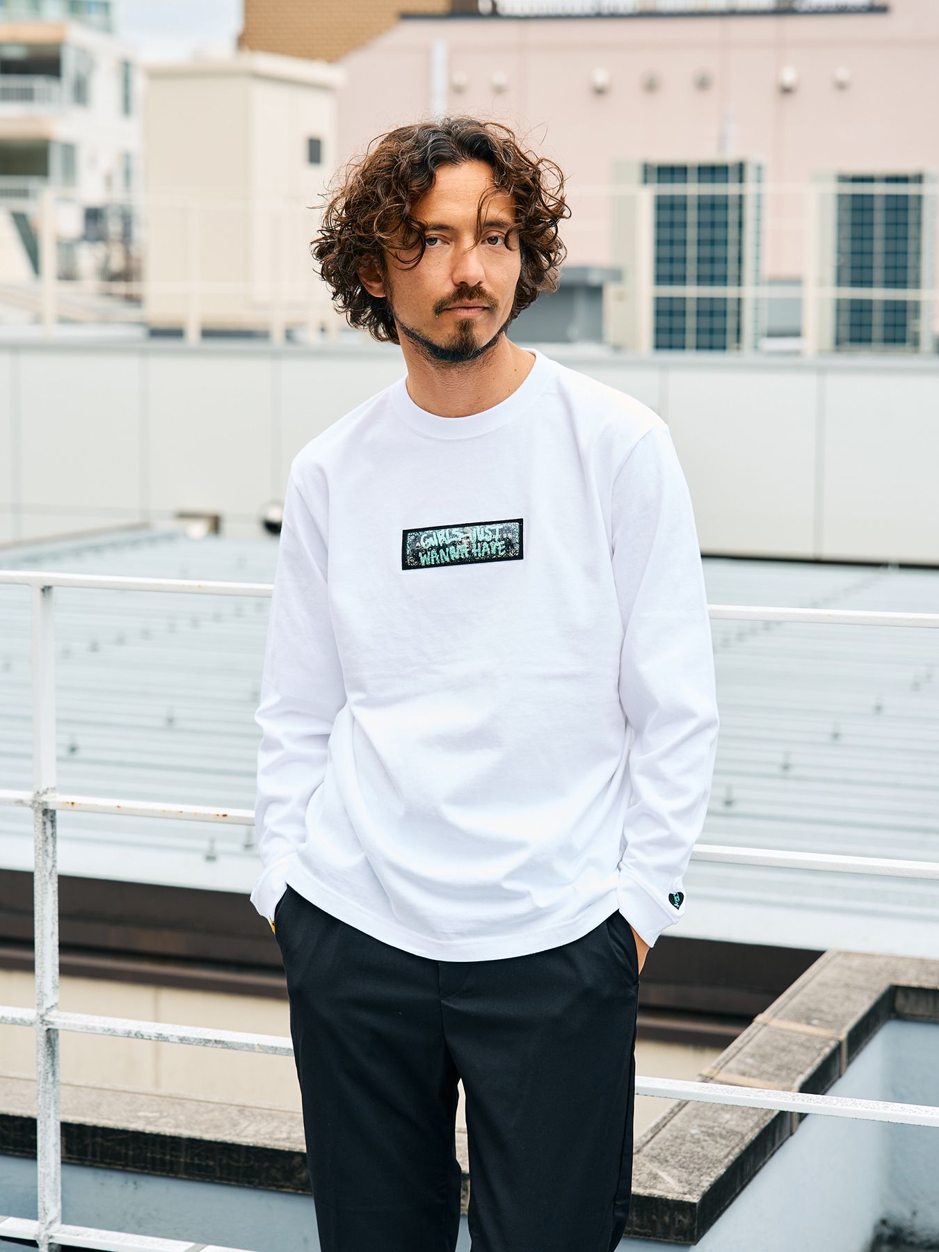 【予約品 5月8日(木) AM10時 締切】 5.6ozコットン天竺 スターグラムハート＆シークインLS Tシャツ / ホワイト