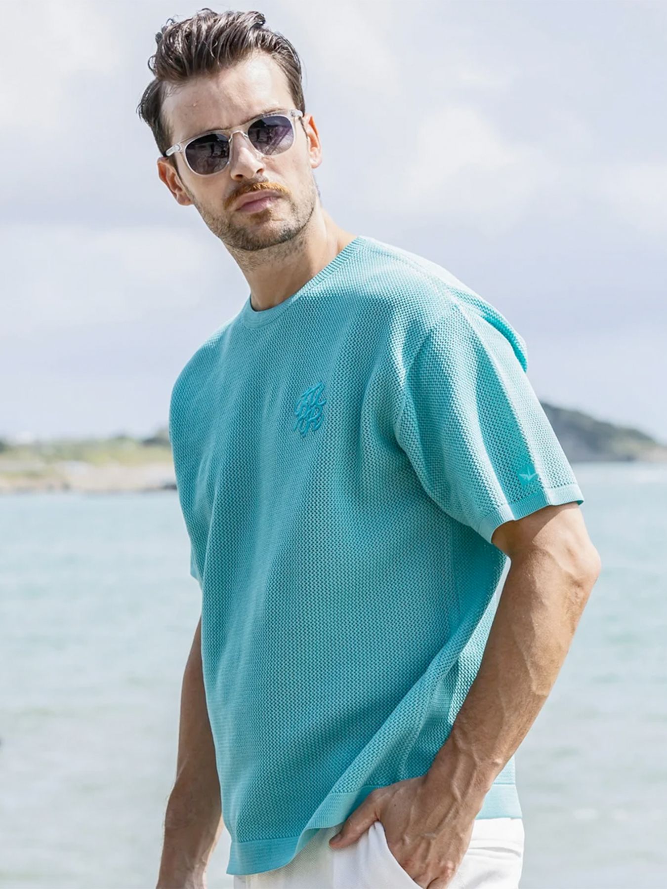 1PIU1UGUALE3 RELAX - ロゴアイコン半袖ニットTシャツ