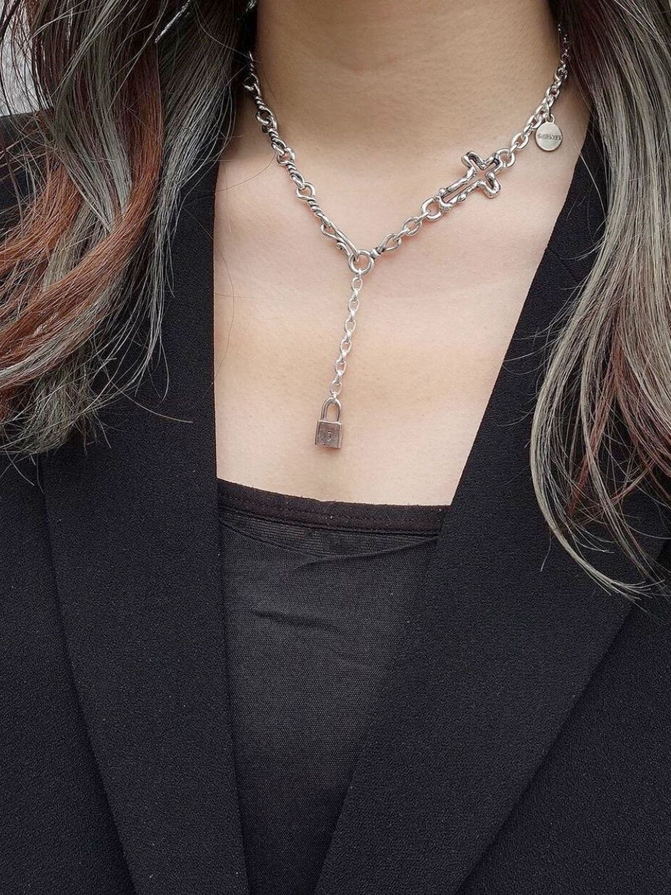 《受注生産》OPEN CROSS & TWIST CHAIN NECKLACE with PADLOCK pink silver / オープンクロス＆ツイストチェーンネックレス ウィズピンクシルバーパドロック / 注文から5～8週間後入荷予定