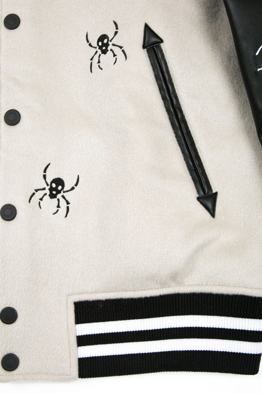 EMBROIDERY PATCH STADIUM JACKET  / グレー 【BOY LONDON】