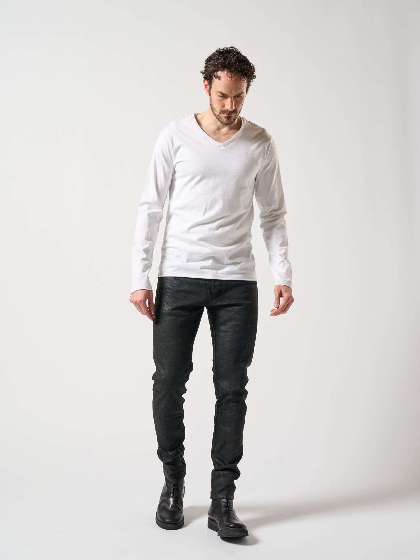 【予約品】 tight straight selvedge denim(oild) / デニム / コーティングブラック