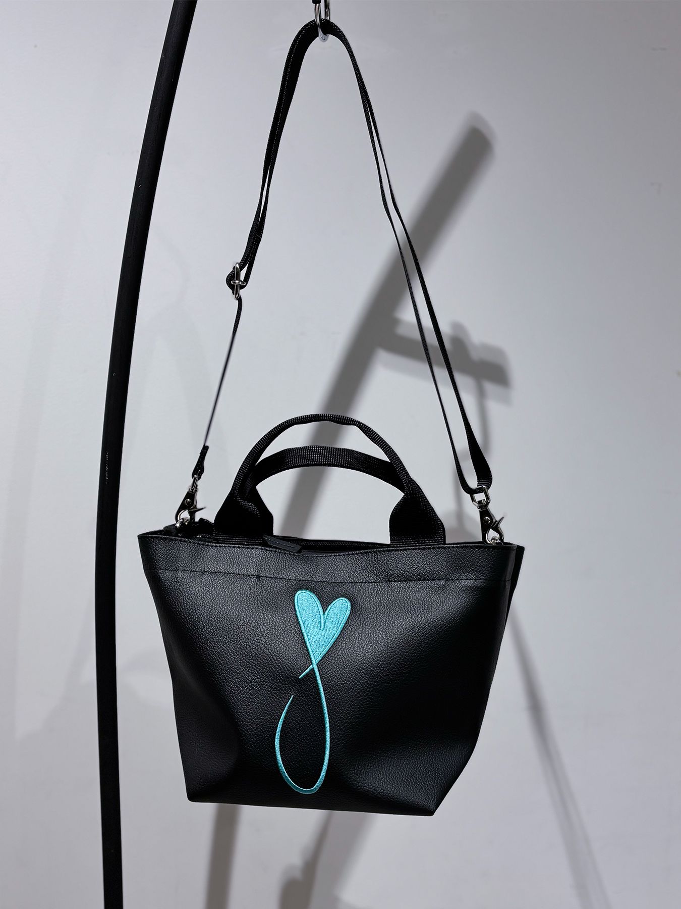 Tiphanie Shoulder Bag / ブラック×ブルー【メゾンオノレ パリ / MAISON HONORE PARIS】