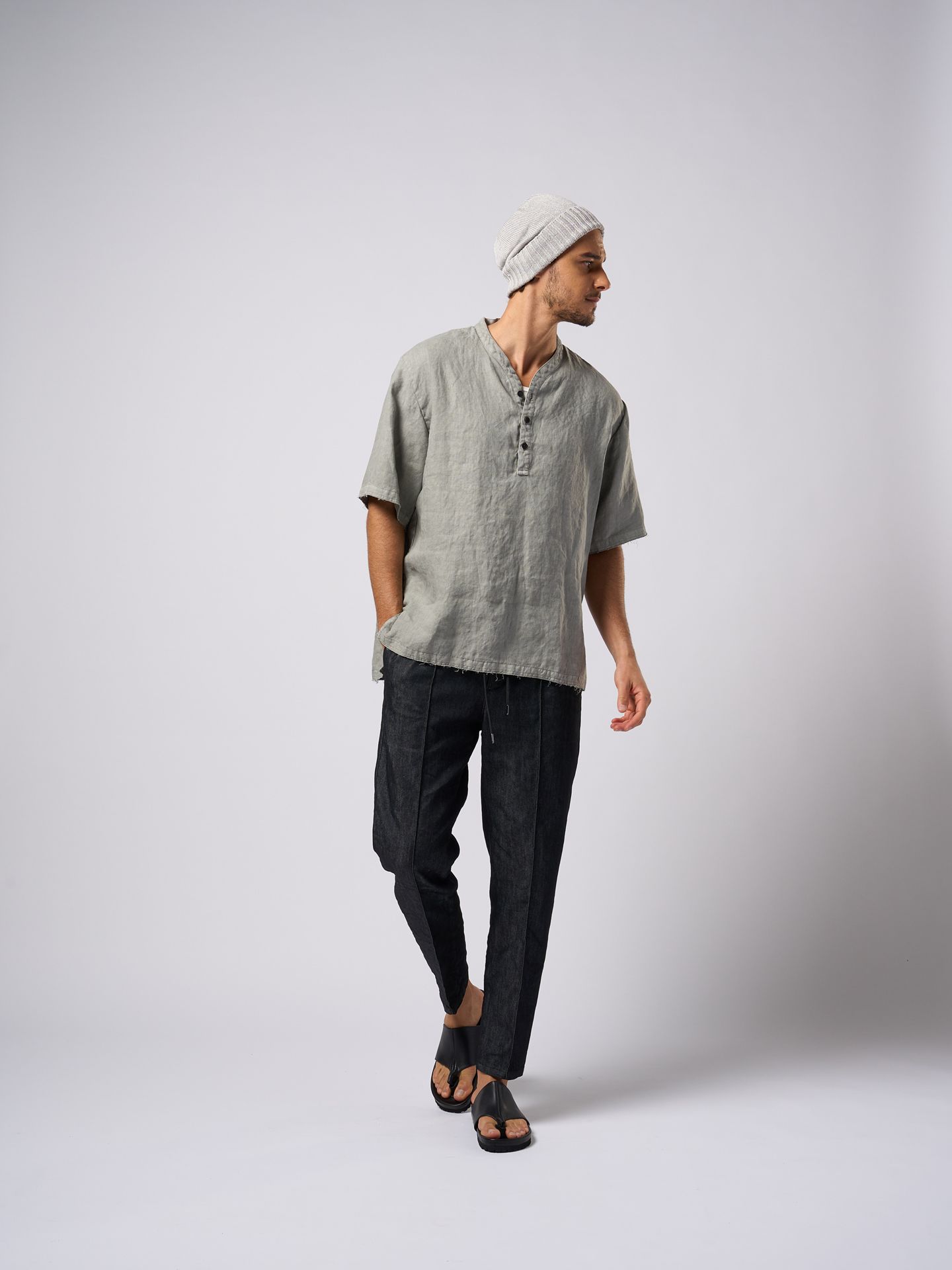 【予約品9月19日 10時締め】 denim pin-tuck slacks  / 2タックスラックス / ブラック