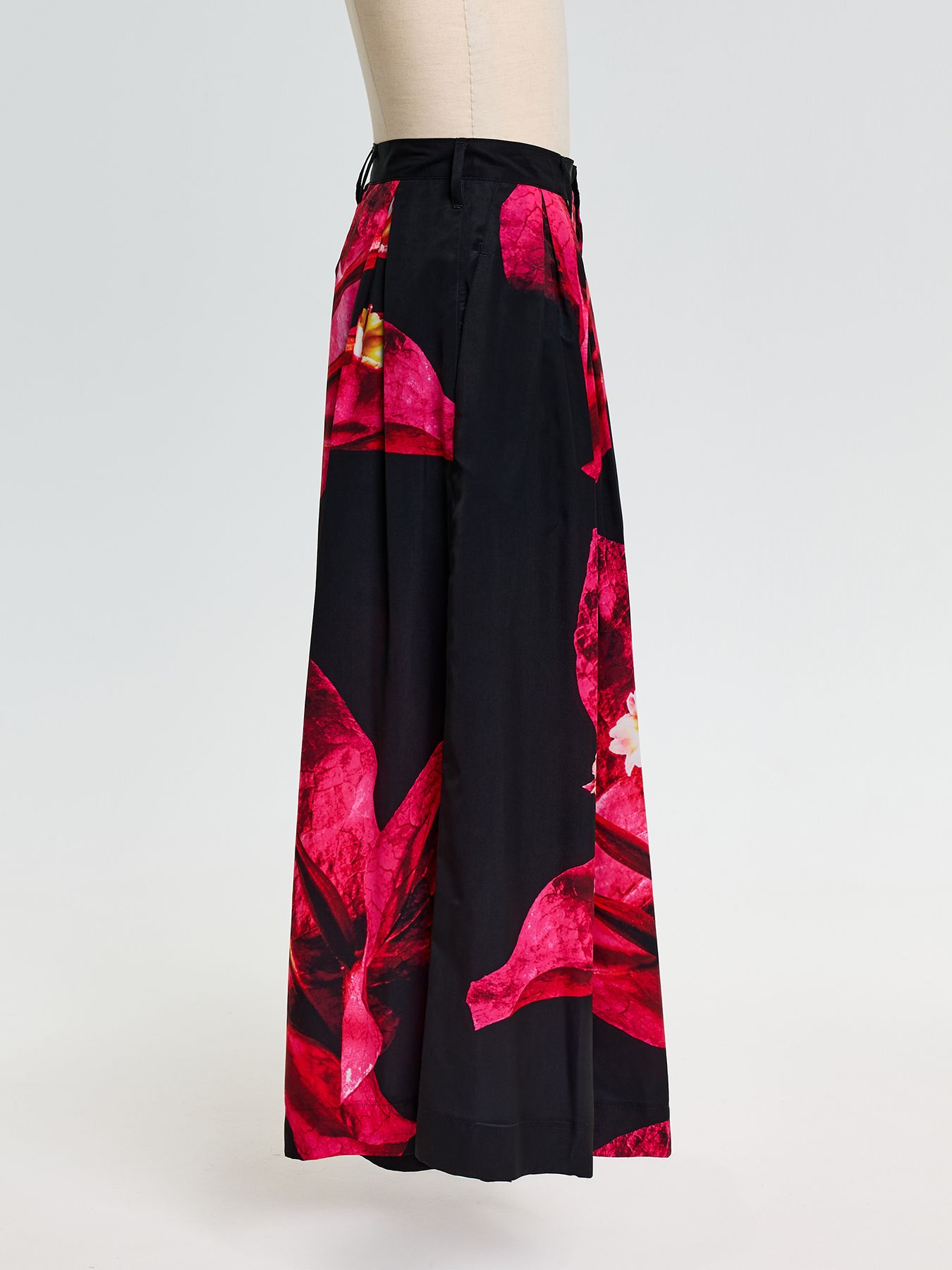 【予約品 10月26日(日) 締切】Drape Slacks / ドレープスラックス / ブーゲンビリア