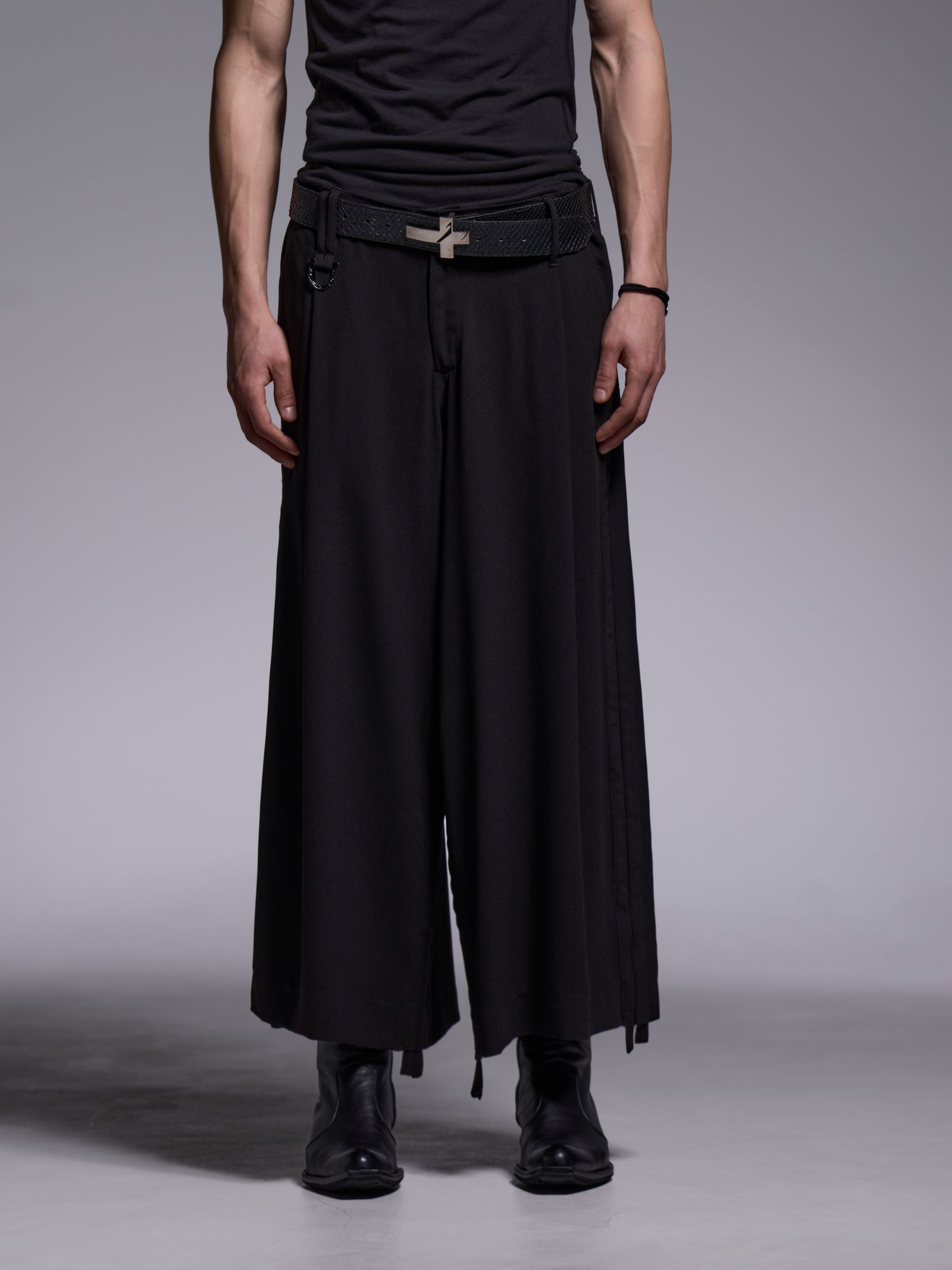 【予約品 1月4日(日) 締切】Sharring Wide Tuck Slacks / シャーリング ワイドタックスラックス / ブラック