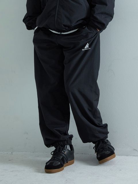 【予約品 】DAYGLYDE TRACKPANTS / トラックパンツ / ブラック