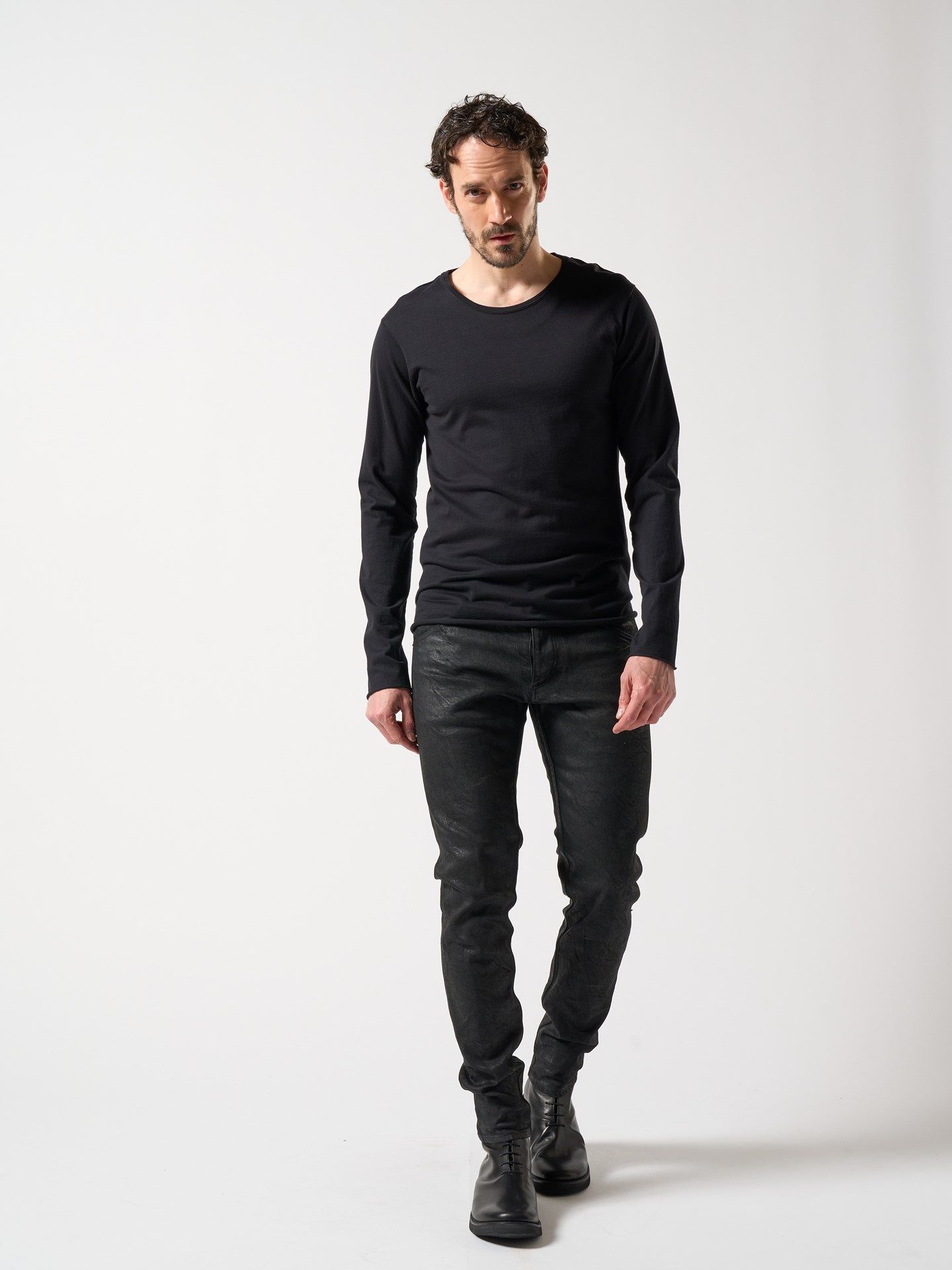 【予約品】 cut-off crew-neck L/S / クルーネックTシャツ / ブラック