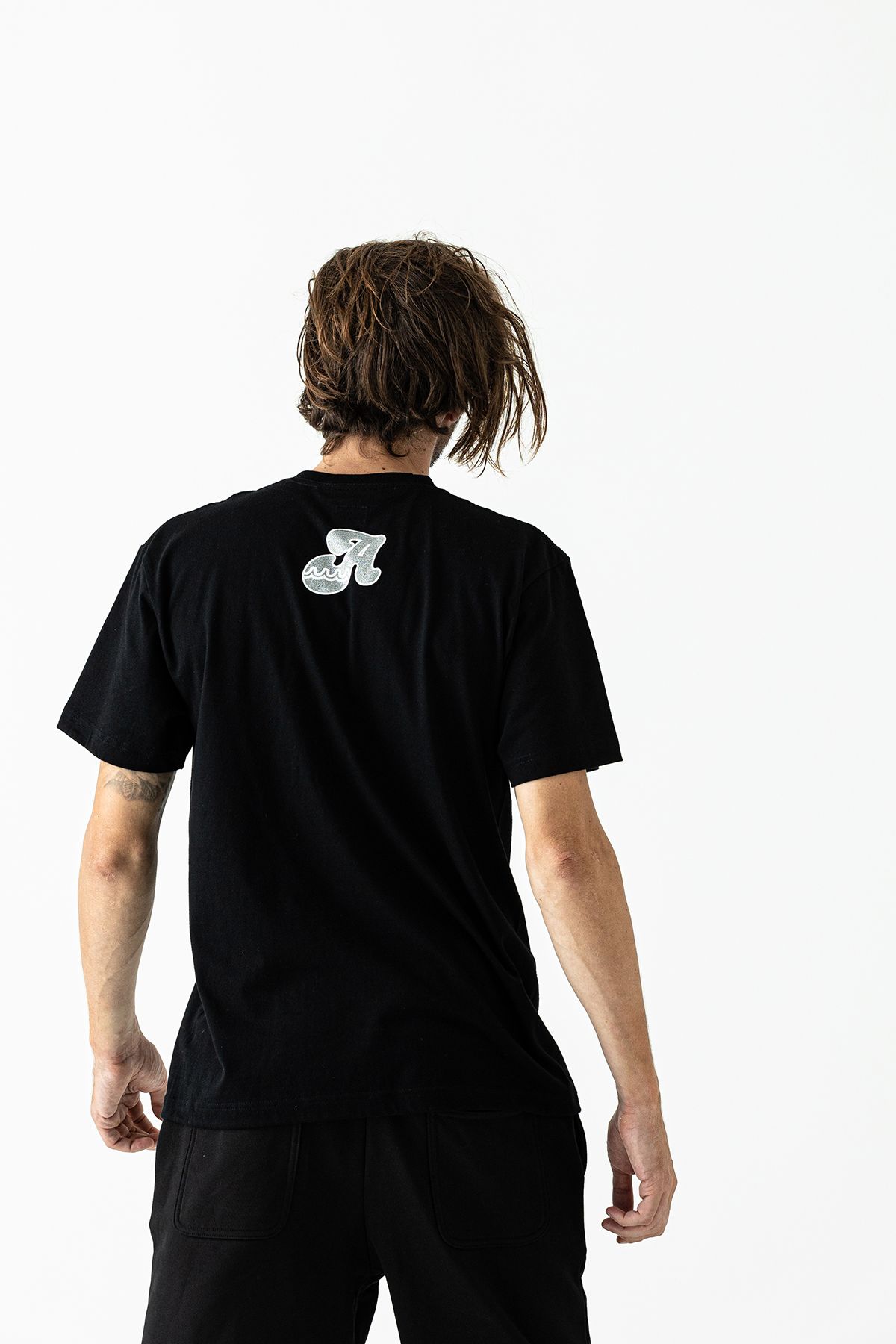 muta College Logo Tee /  ブラック  【Acanthus×muta】