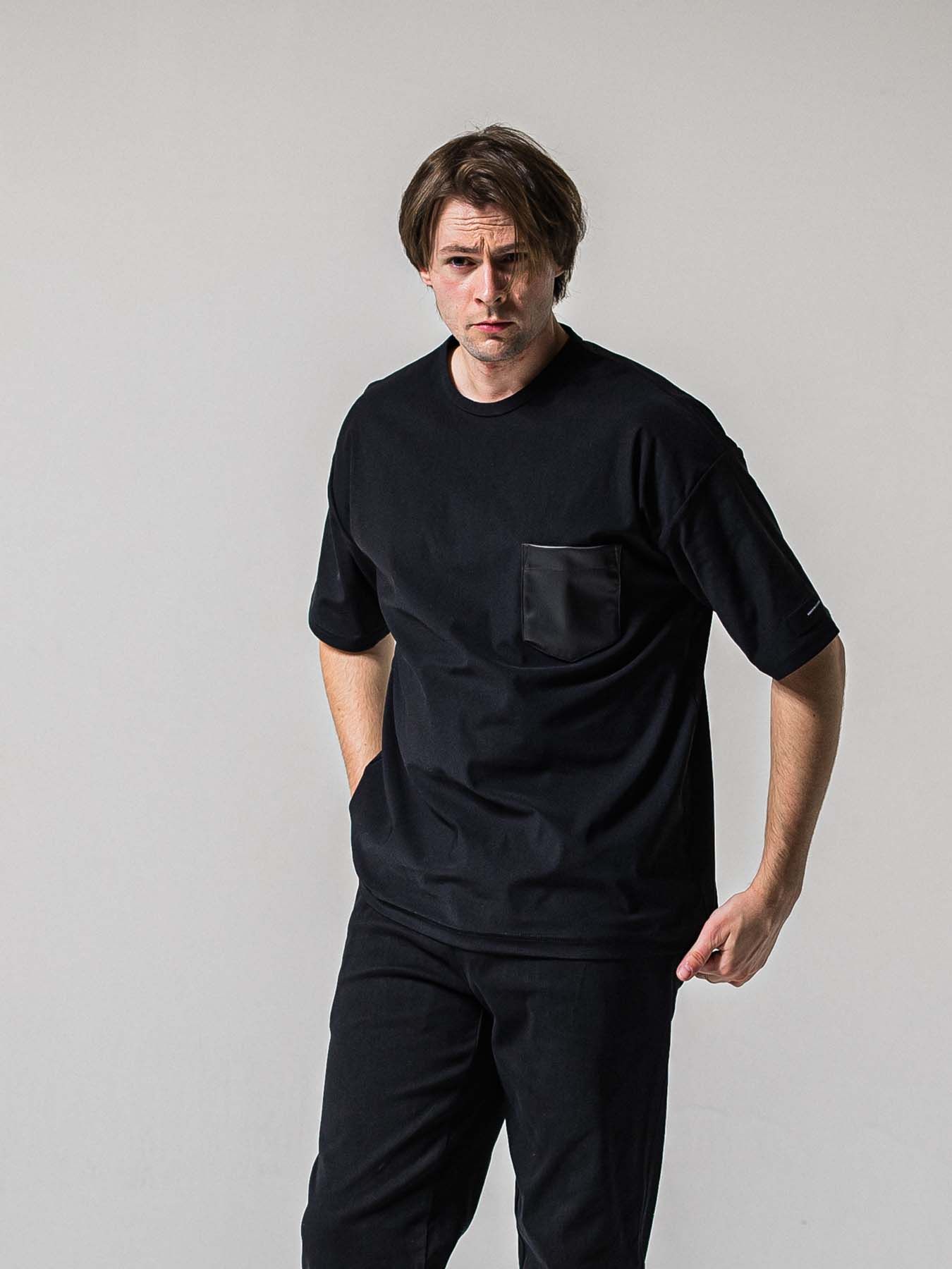 【予約品 11月16日(日) 締切】LEATER POCKET OVER NYLON T / エコレザーポケット ルーズTシャツ / ブラック