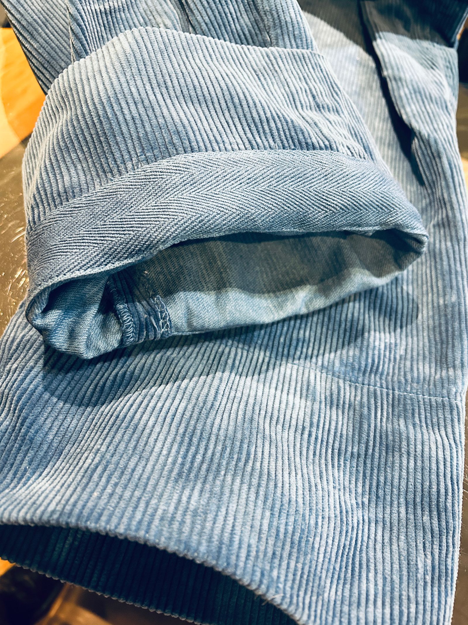 ワンタックコーディロイワイドパンツ ブルー /アレフルード