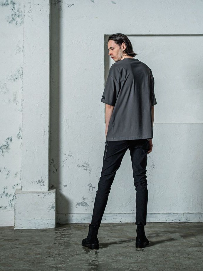 《予約11月17日19時締め》 leather pocket overnylon T / Tシャツ / グレー
