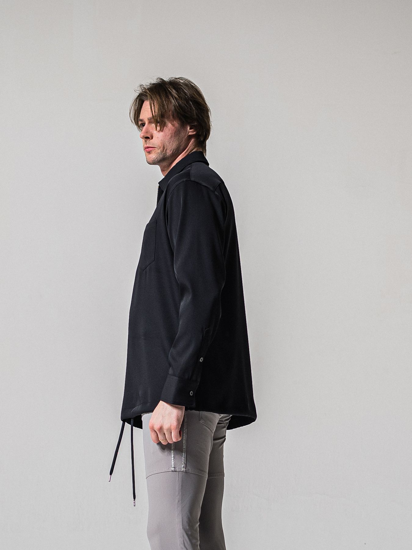 【予約品 11月16日(日) 締切】PULL OVER SATIN SHIRT / ジッププルオーバー サテンシャツ / ブラック