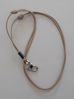 《予約品》 PULL UP LEATHER STRAP / ネックストラップ / キャメル 【Iroquois.SENTI】