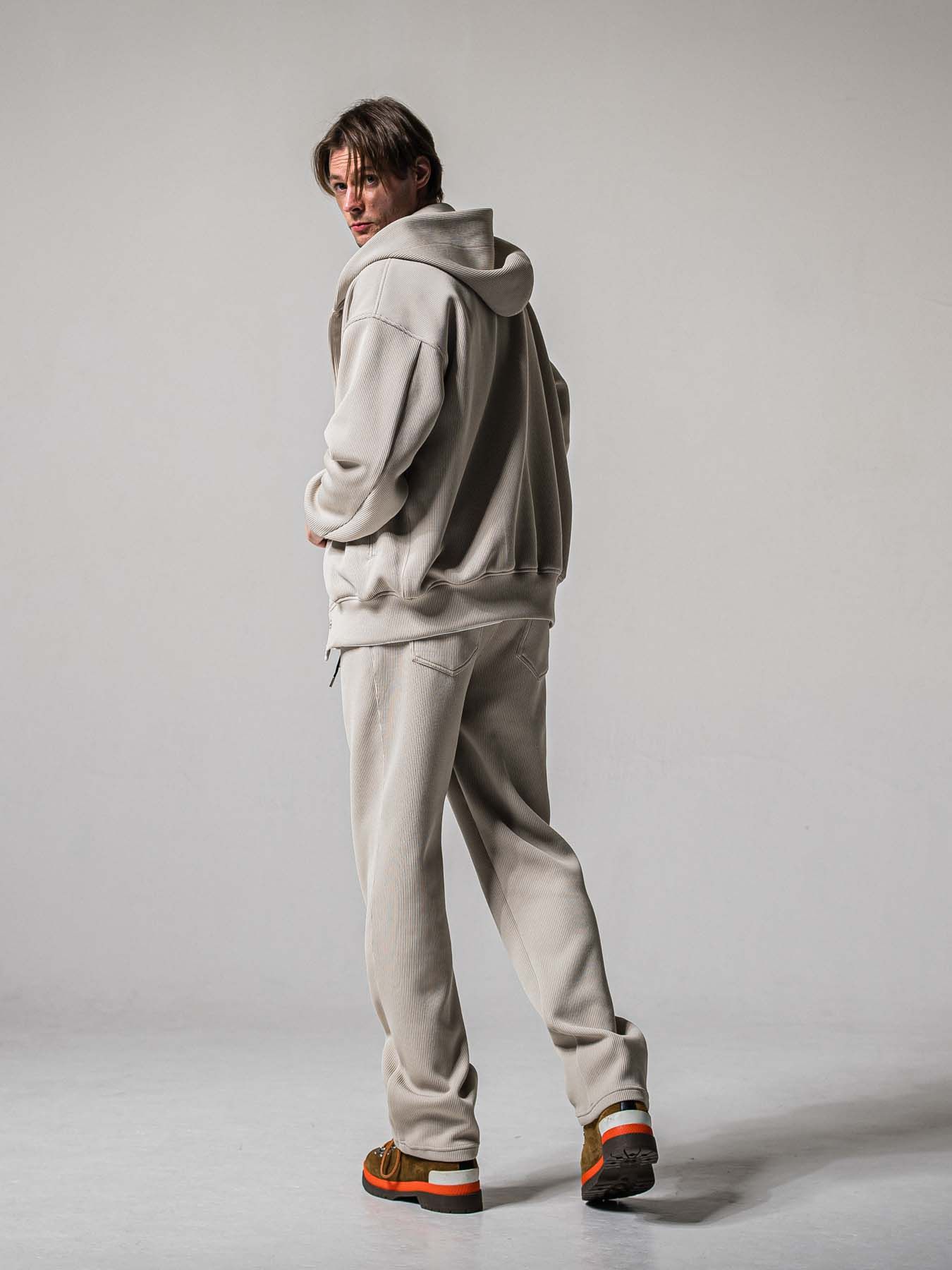 【予約品 11月16日(日) 締切】AZE  WIDE TUCK PANTS / 畔編みニット セミワイドシルエット ワンタック イージーパンツ / グレージュ