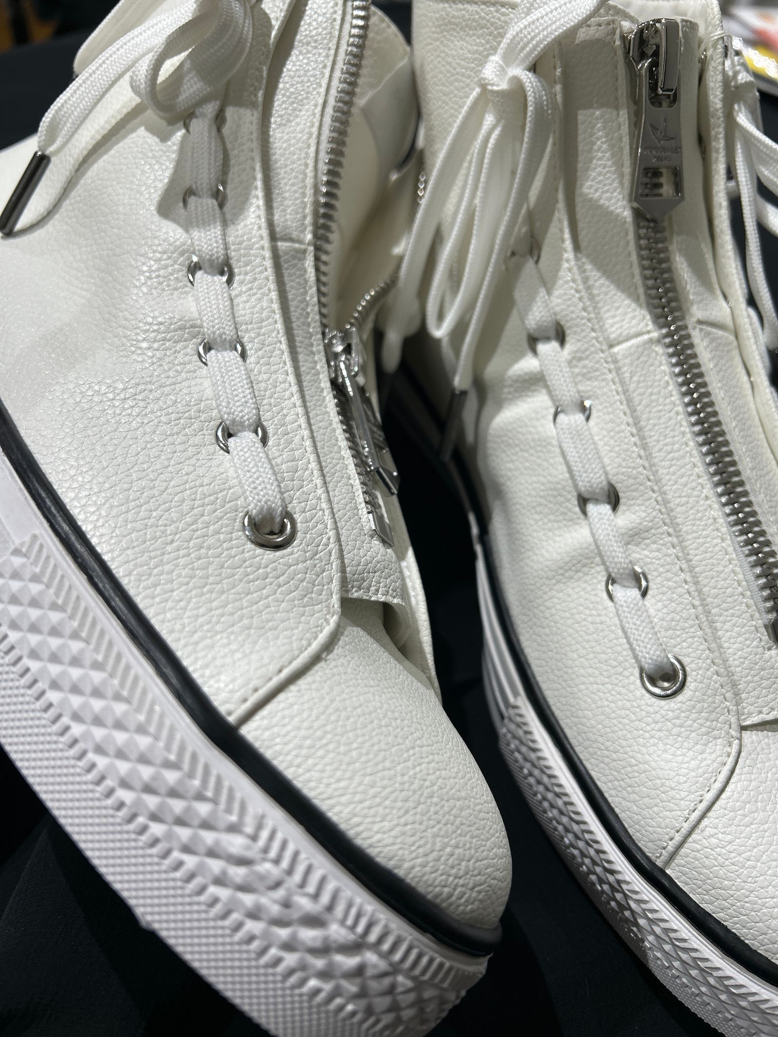 LUXURIOUS ZIP ハイカットスニーカーホワイト 【1PIU1UGUALE3 RELAX】
