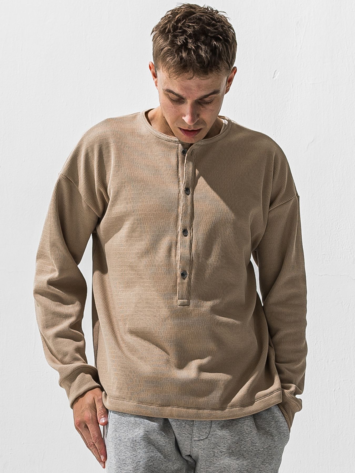 【予約品 9月6日(日) 締切】OVER HENRY VELOURS FLEECE THERMAL / 裏起毛 ハニカムサーマル オーバーサイズヘンリーネック / ブラウン