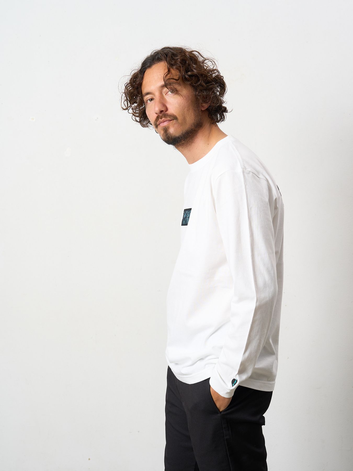 【予約品 5月8日(木) AM10時 締切】 5.6ozコットン天竺 スターグラムハート＆シークインLS Tシャツ / ホワイト