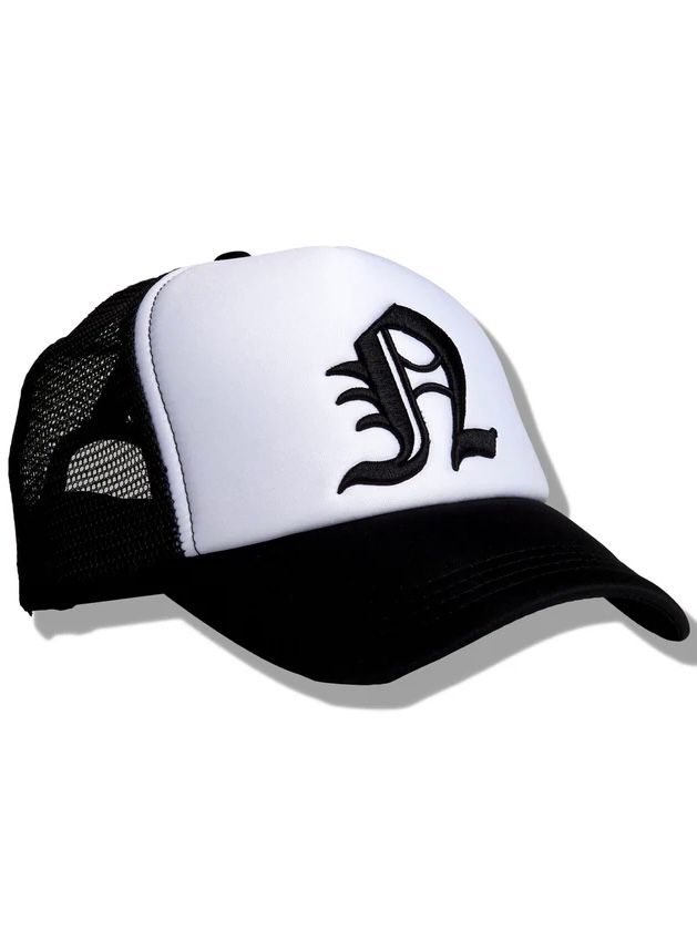 イニシャルエンブロイダリーCAP WHITE