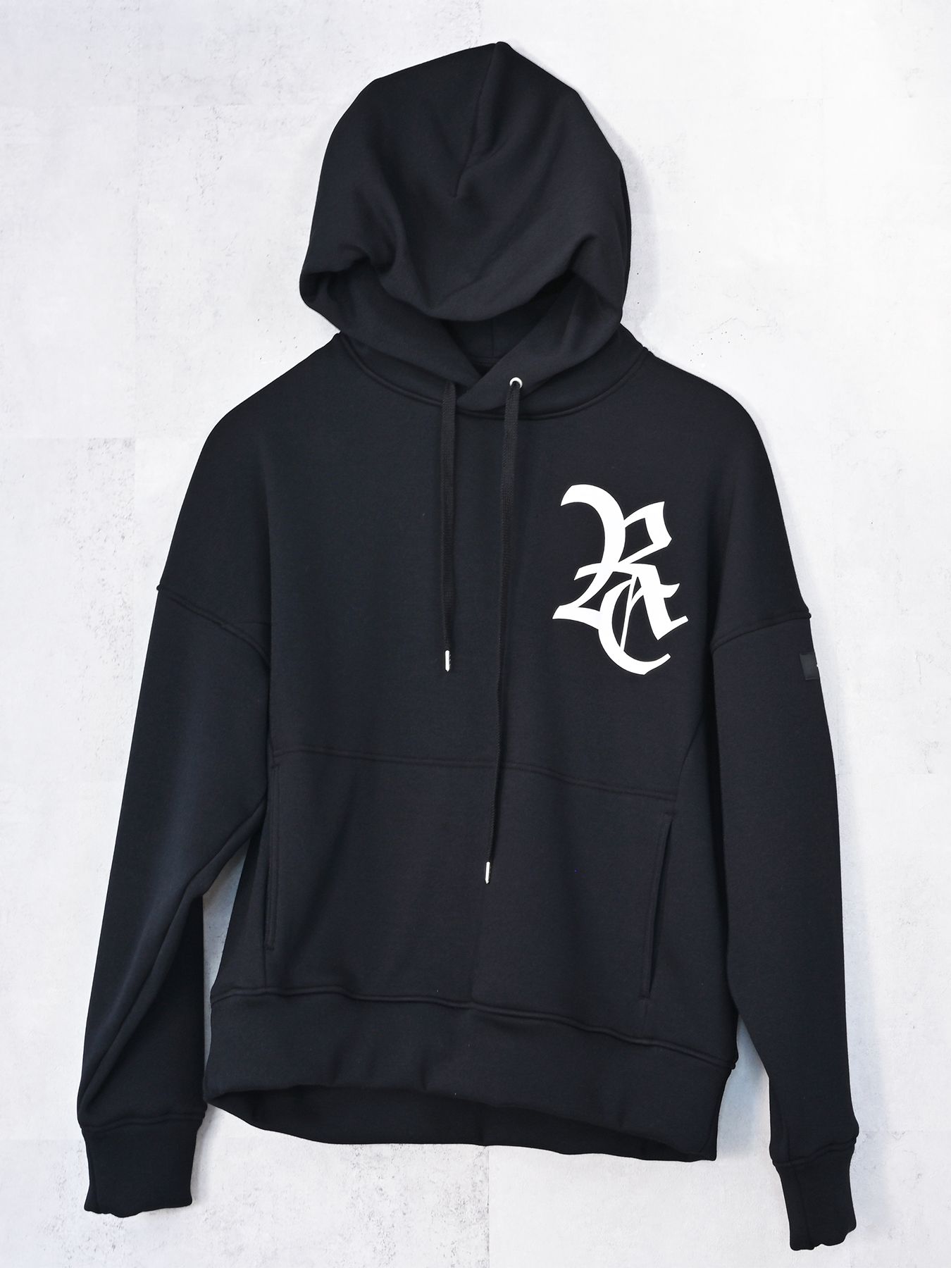 【予約品 9月6日(日) 締切】RC VELOURS FLEECE HOODIE / RCレザーワッペン 裏起毛 ルーズフーディー / ブラック