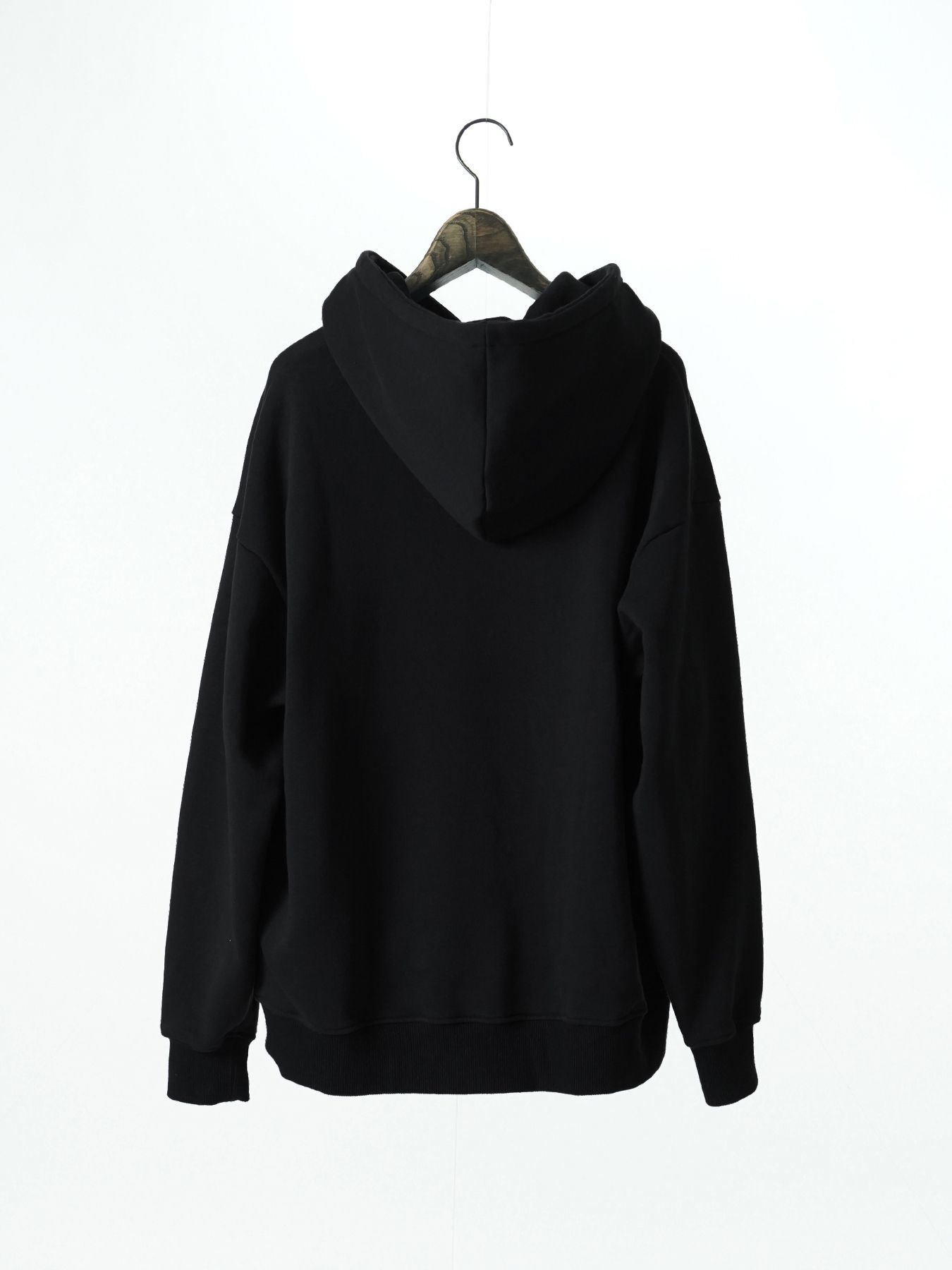 【予約品 5月27日(水) 締切】COWL-WOOLSWEATPARKA print / ロゴプリント スウェットパーカー / ブラック