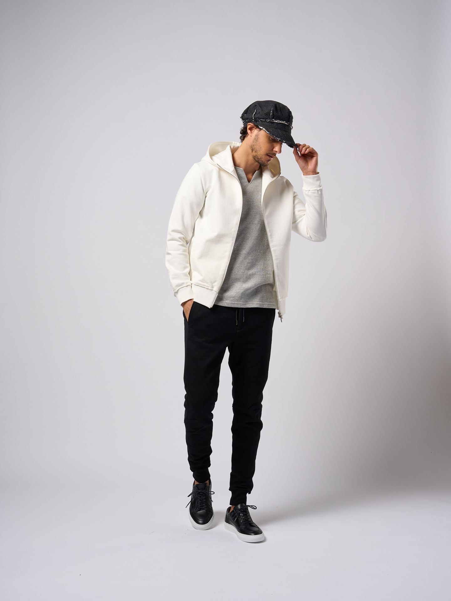 【予約品9月19日 10時締め】 basic zip-up parka  / ジップパーカー / ホワイト