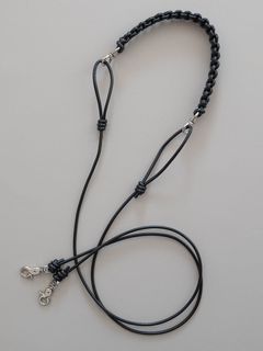 《予約品》 LEATHER BRAID MULTI STRAP / ネックストラップ / ブラック 【Iroquois.SENTI】