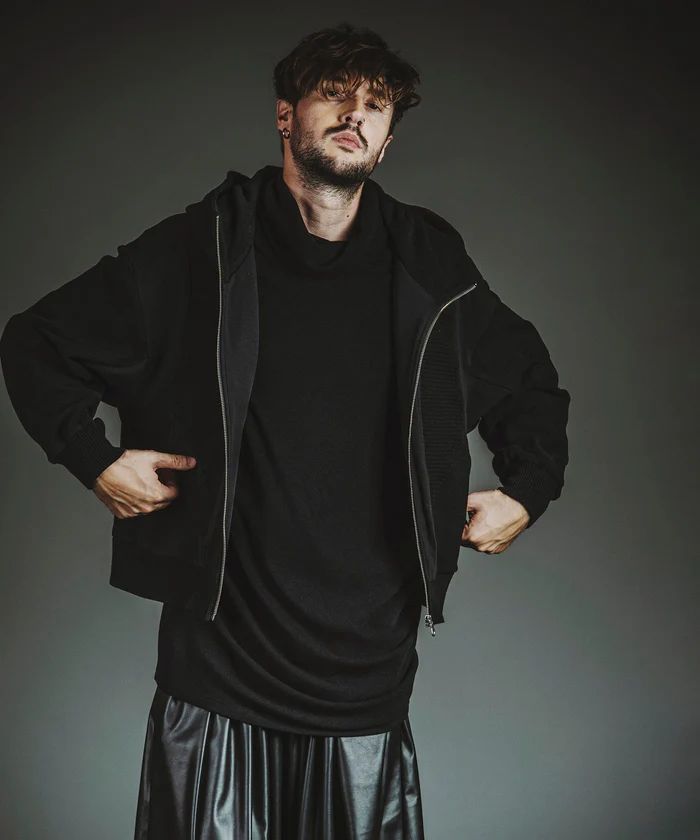 ボリュームネックギャザードレープPO BLACK【NO ID.】