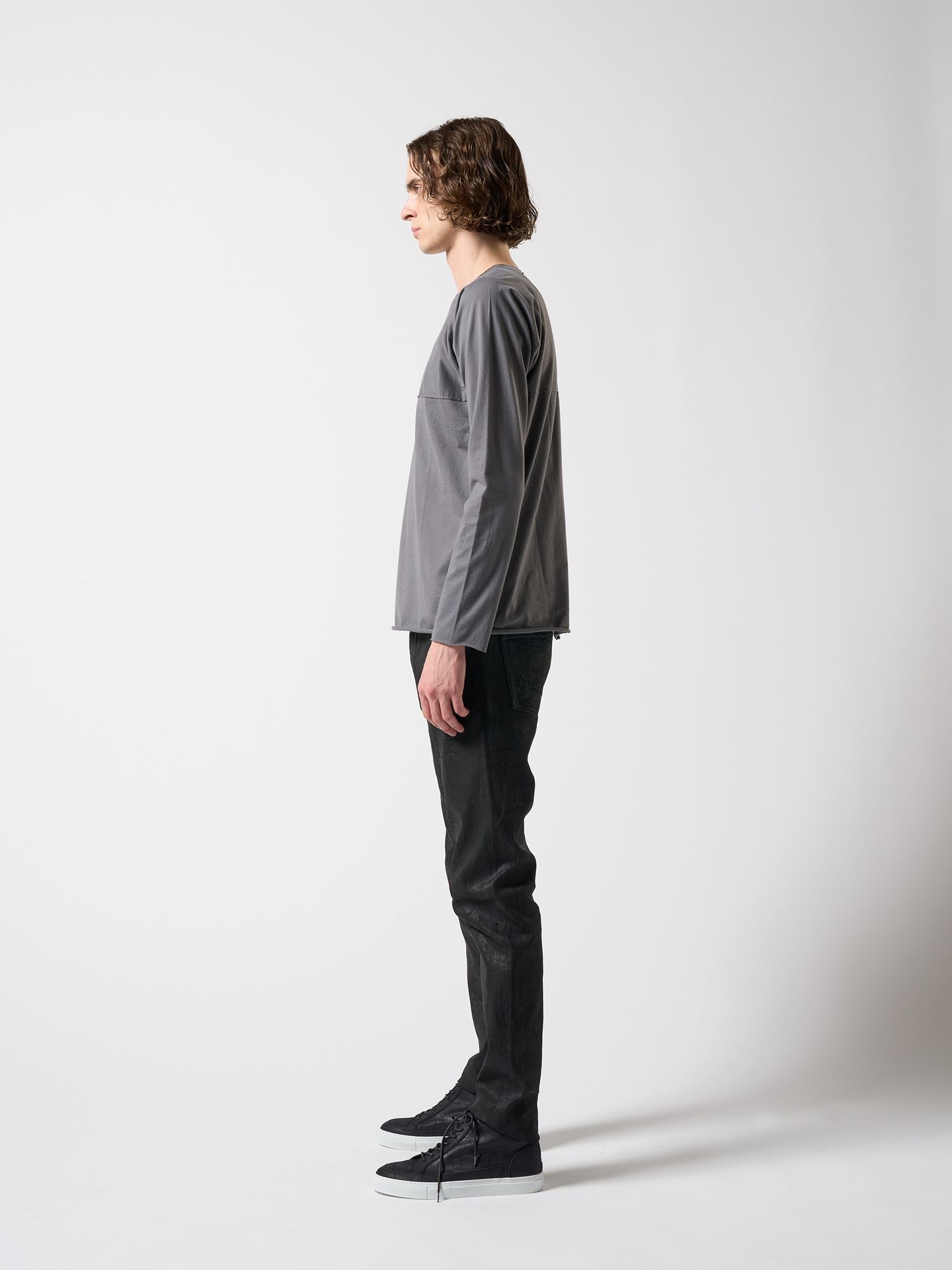 【予約品】 minimalism cut&sewn / Tシャツ / ダークグレー