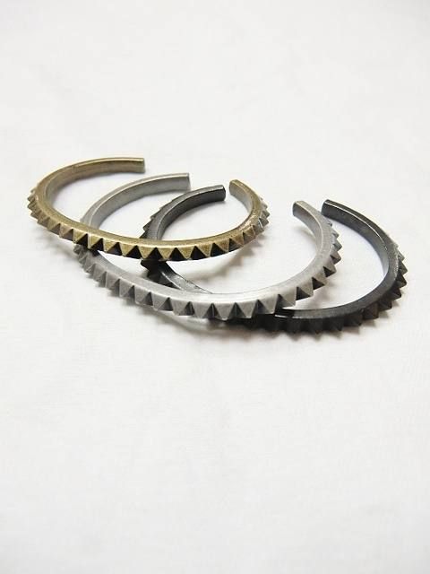 STUDS TRIPLE BANGLE スタッズトリプルバングル