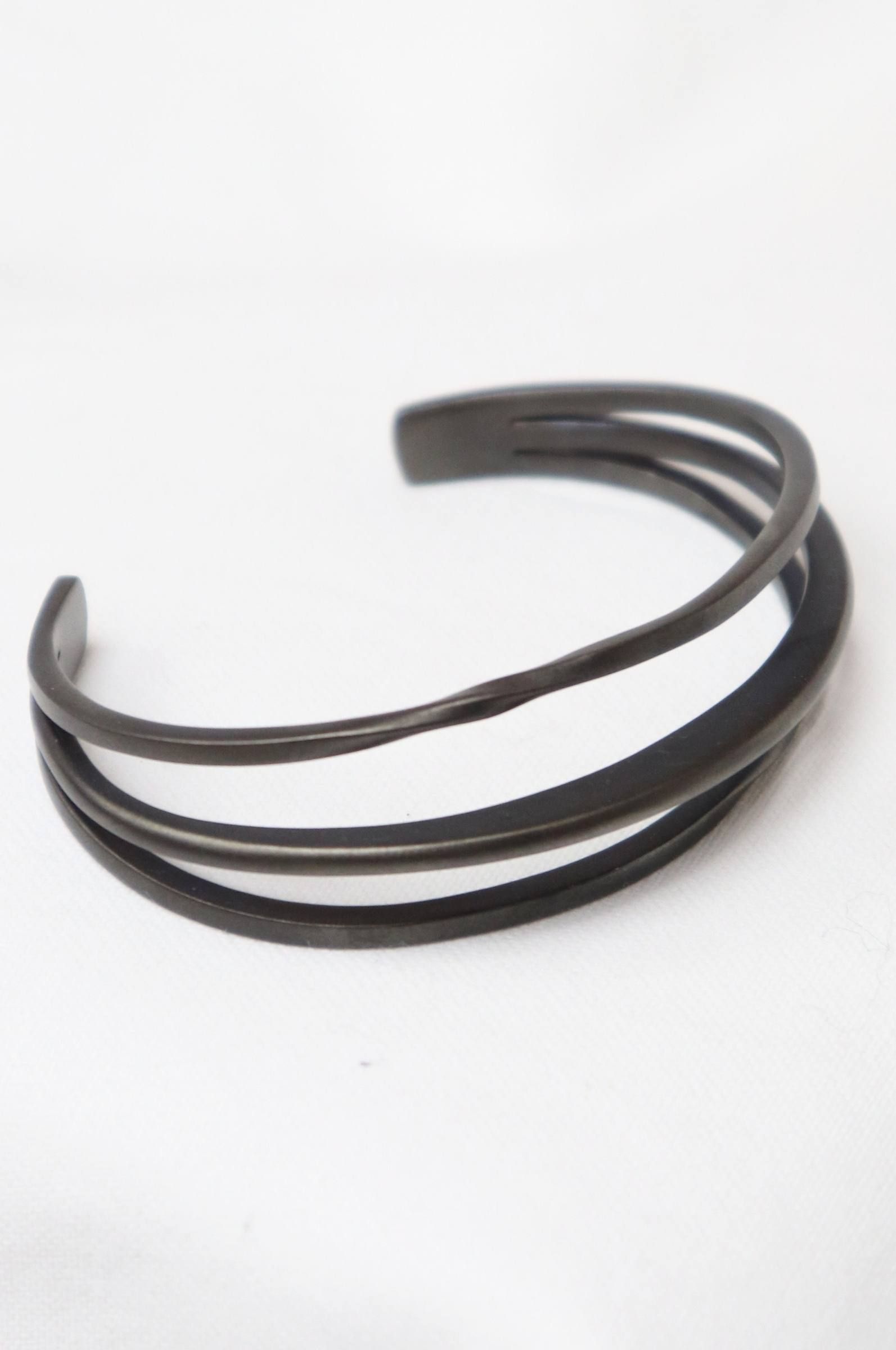 TRINITY BANGLE TWIST&SLASH/black matte