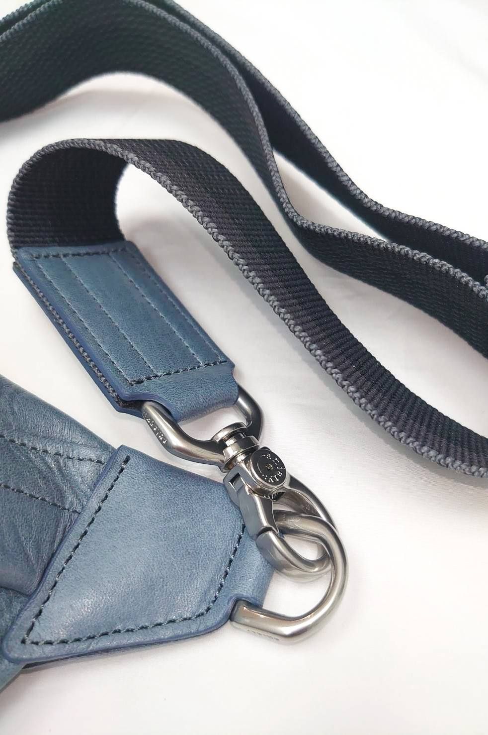 ボディバッグ  Antique Leather  Pale Blue【aniary】