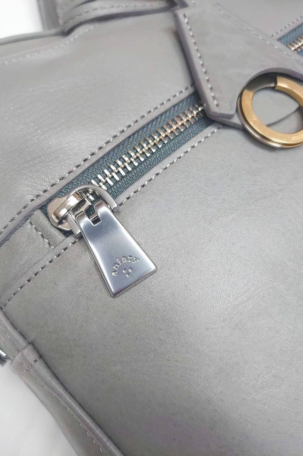 Antique Leather ブリーフ/	Light Gray【aniary】