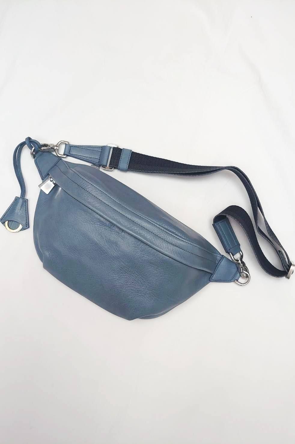 ボディバッグ  Antique Leather  Pale Blue【aniary】