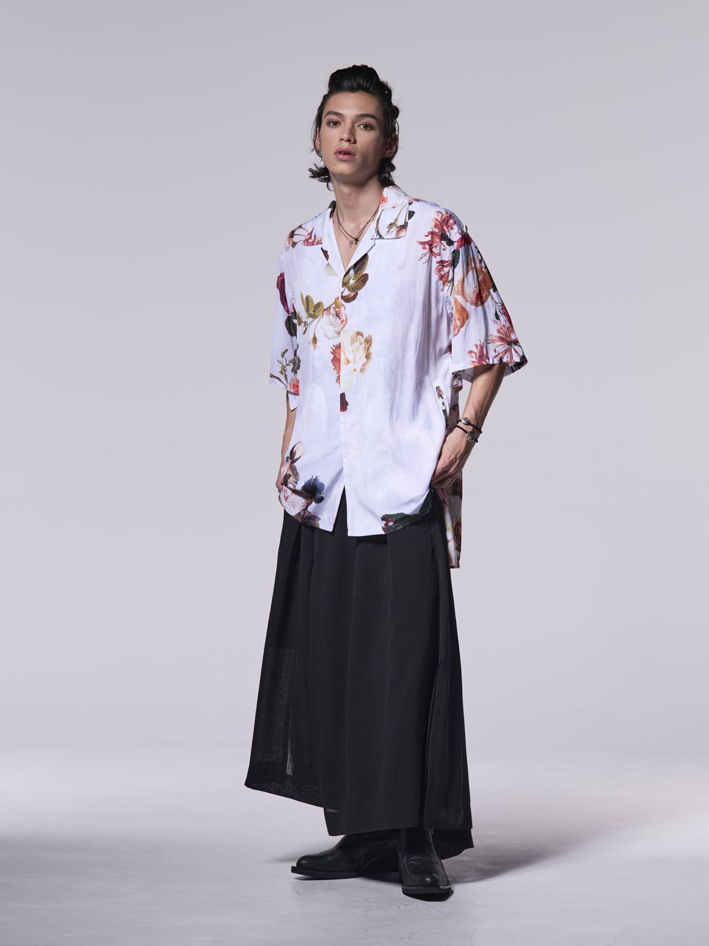 《予約品》 KAIKIN-HIYOKU Shirt / 開襟比翼シャツ / ホワイト・フローラ柄