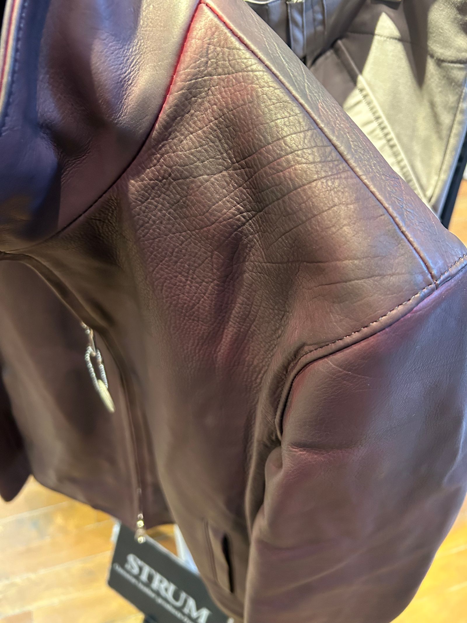STRUM - Full tanned Calfskin Garment Burning Dyed Hight Neck