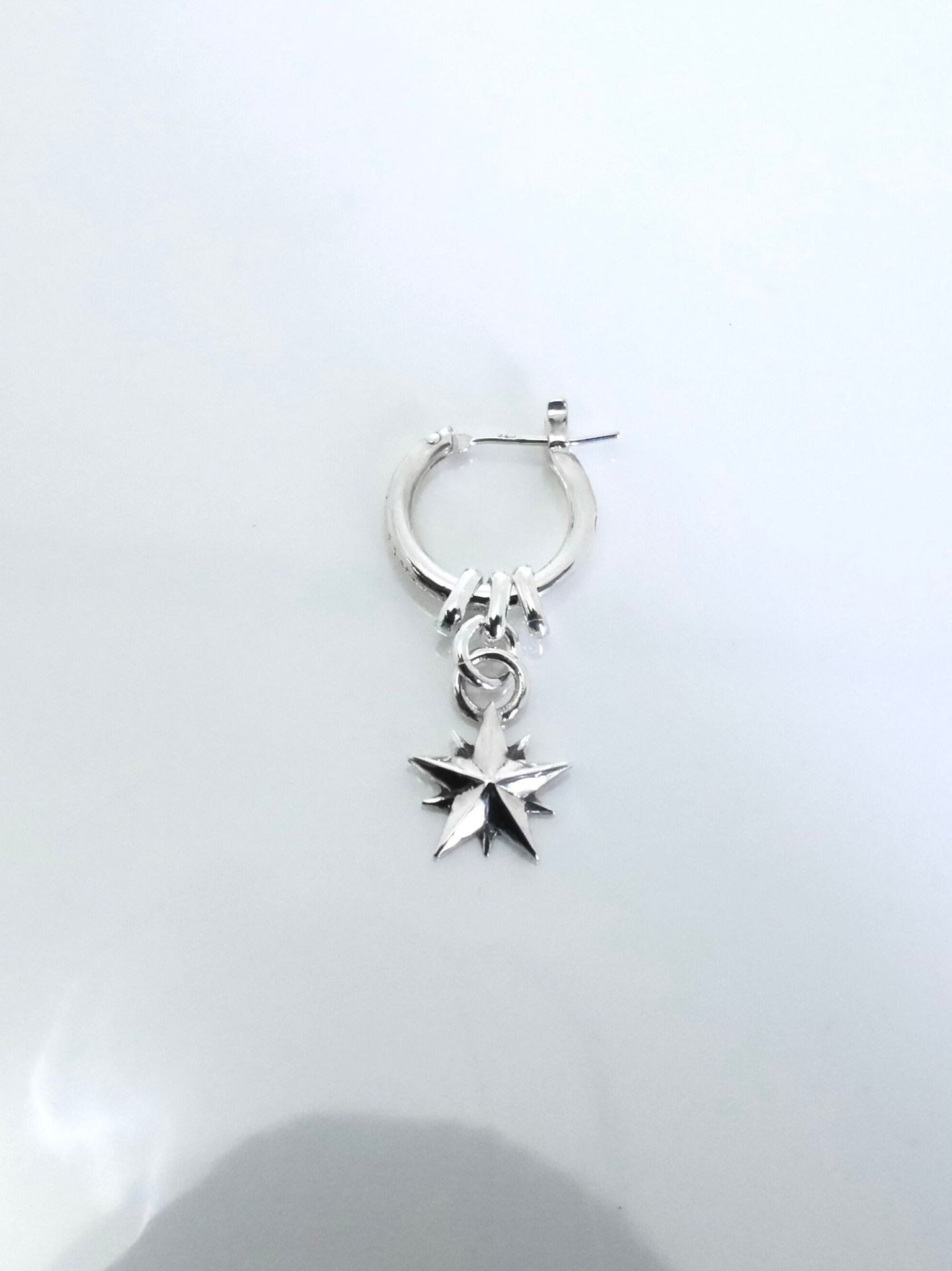 《受注生産》 THIN HOOP -raised by wolves- with OVAL and 10P STAR / レイズド・バイ・ウルヴス シンフープ ウィズ オーバル&10ピークススター / 注文から4週間~後入荷予定