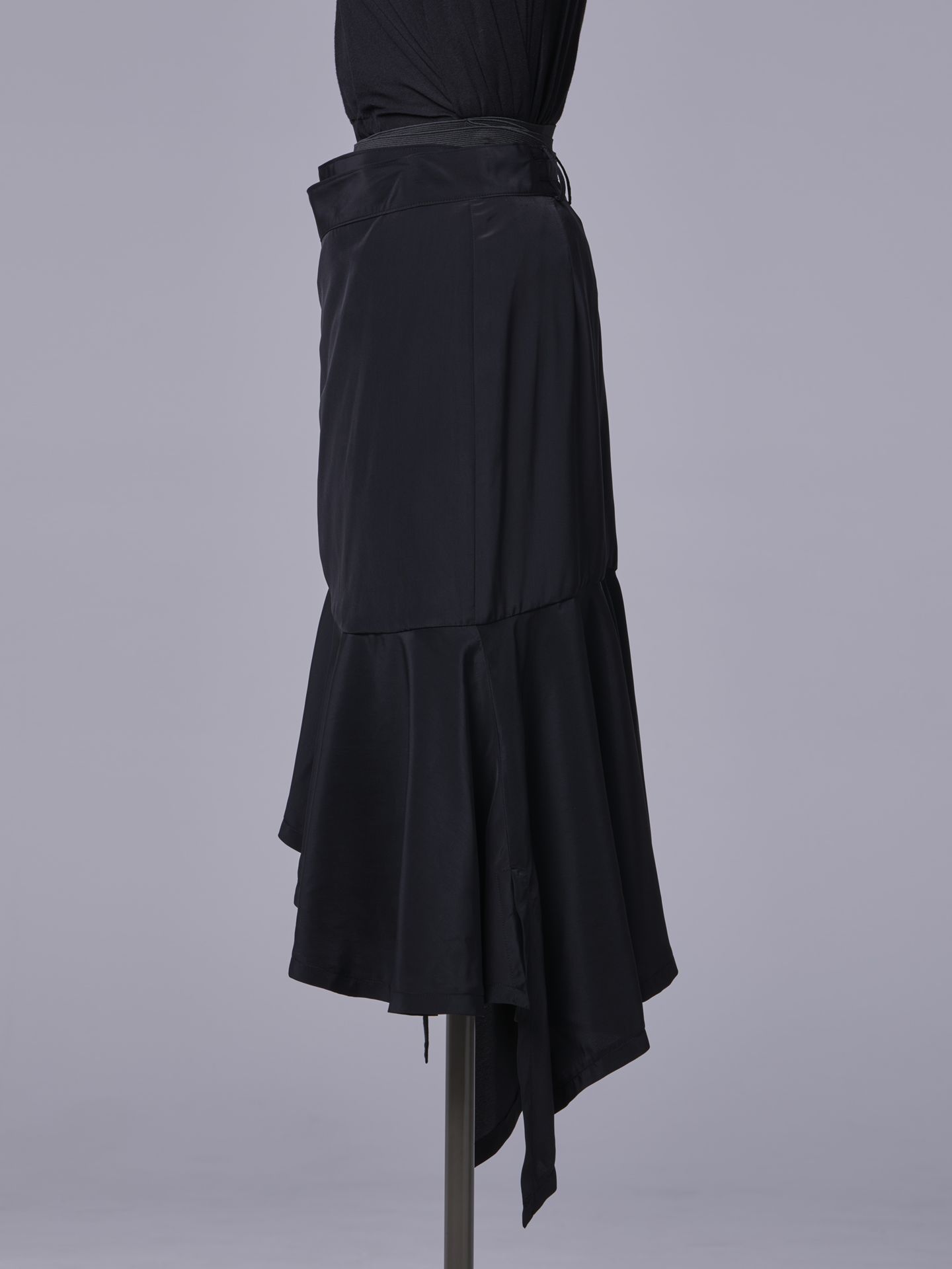 《予約品11月4日 》 WrapFrillSkirt / フリルスカート / ブラック