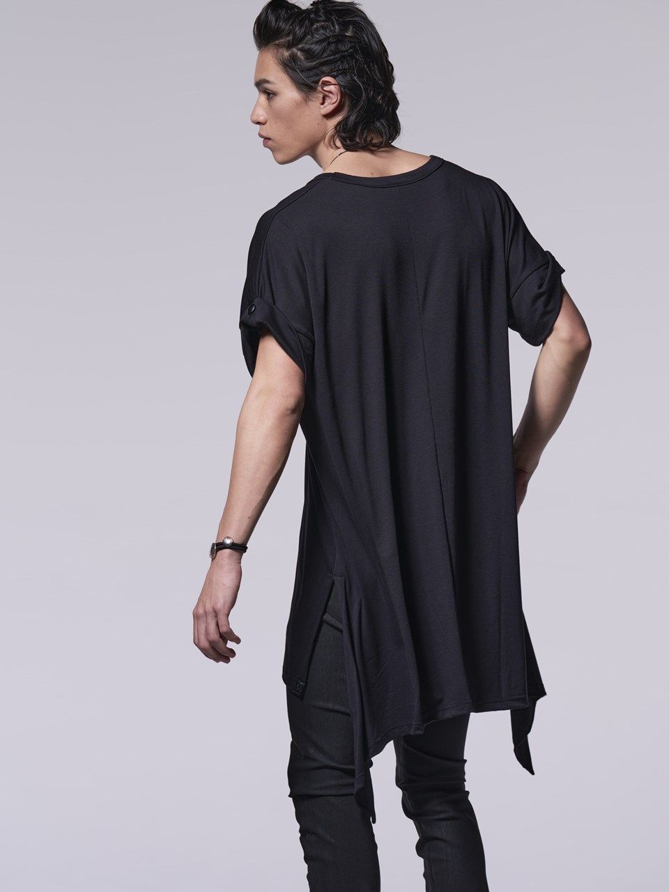 《予約品》  Flare V-Neck T-Shirt / VネックTシャツ / ブラック