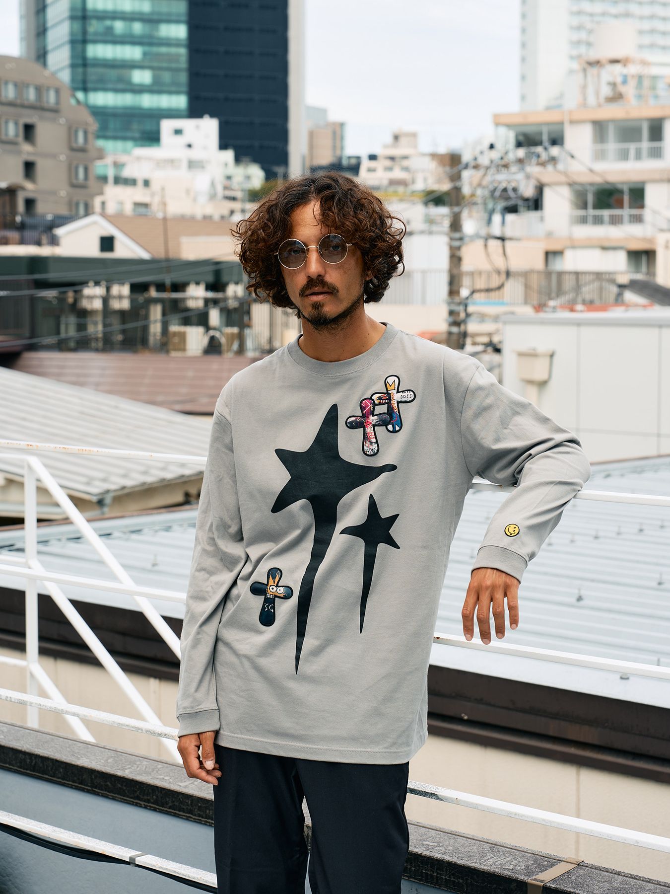 【予約品 10月16日(木) 締切】5.6ozコットン天竺 ドリップスター&クロスパッチ LSシャツ / チャコールグレー