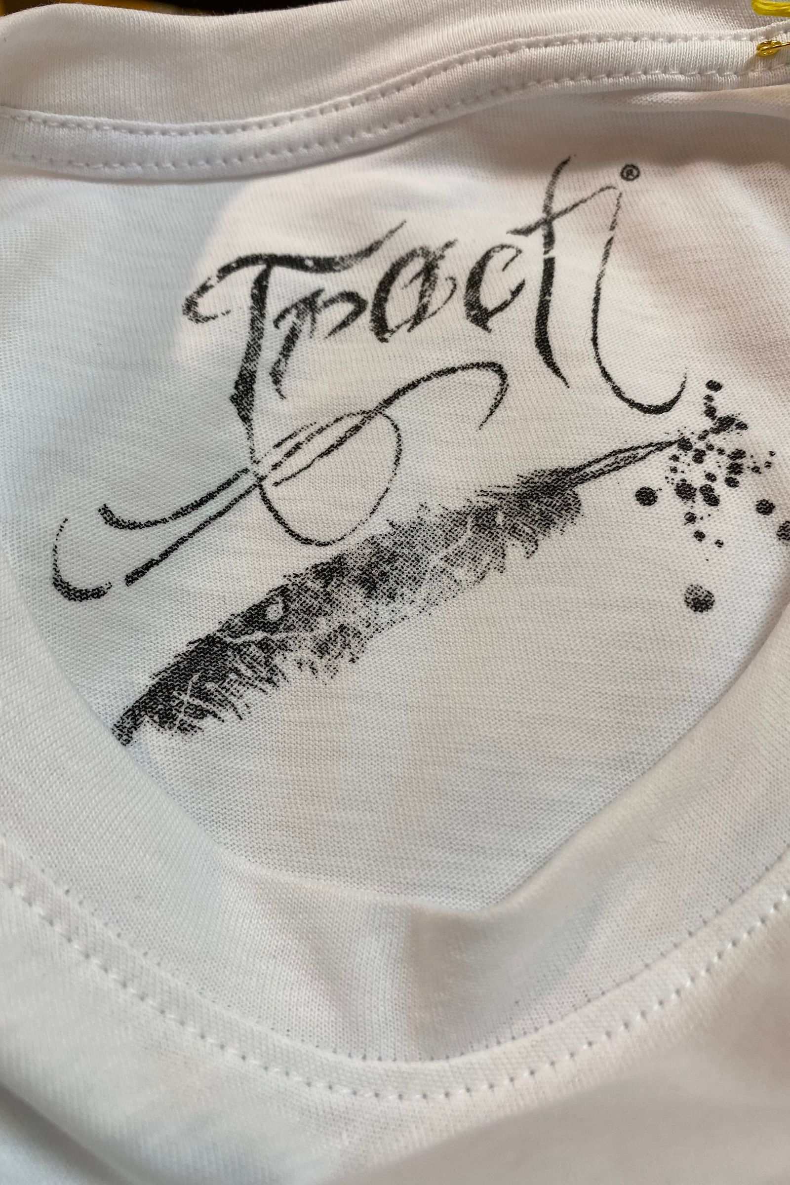LOVE BOMB USA Tee WHITE【Tract】
